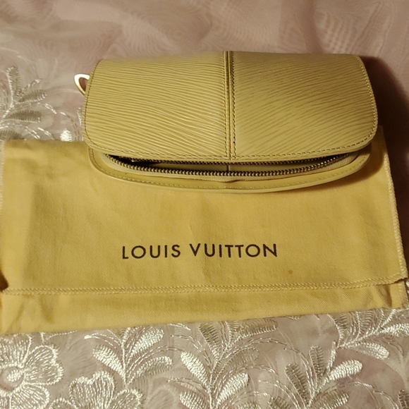 (SOLD)Authenti Louis Vuitton rare Epi vanilla long Portefeuille Z wallet/ - Picture 2 of 8